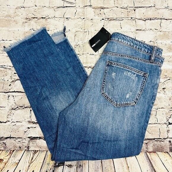 Fashion Nova Jeans Womens Sz.11 Blue Distressed Toni Boyfriend Wash Denim NWT - Picture 1 of 6